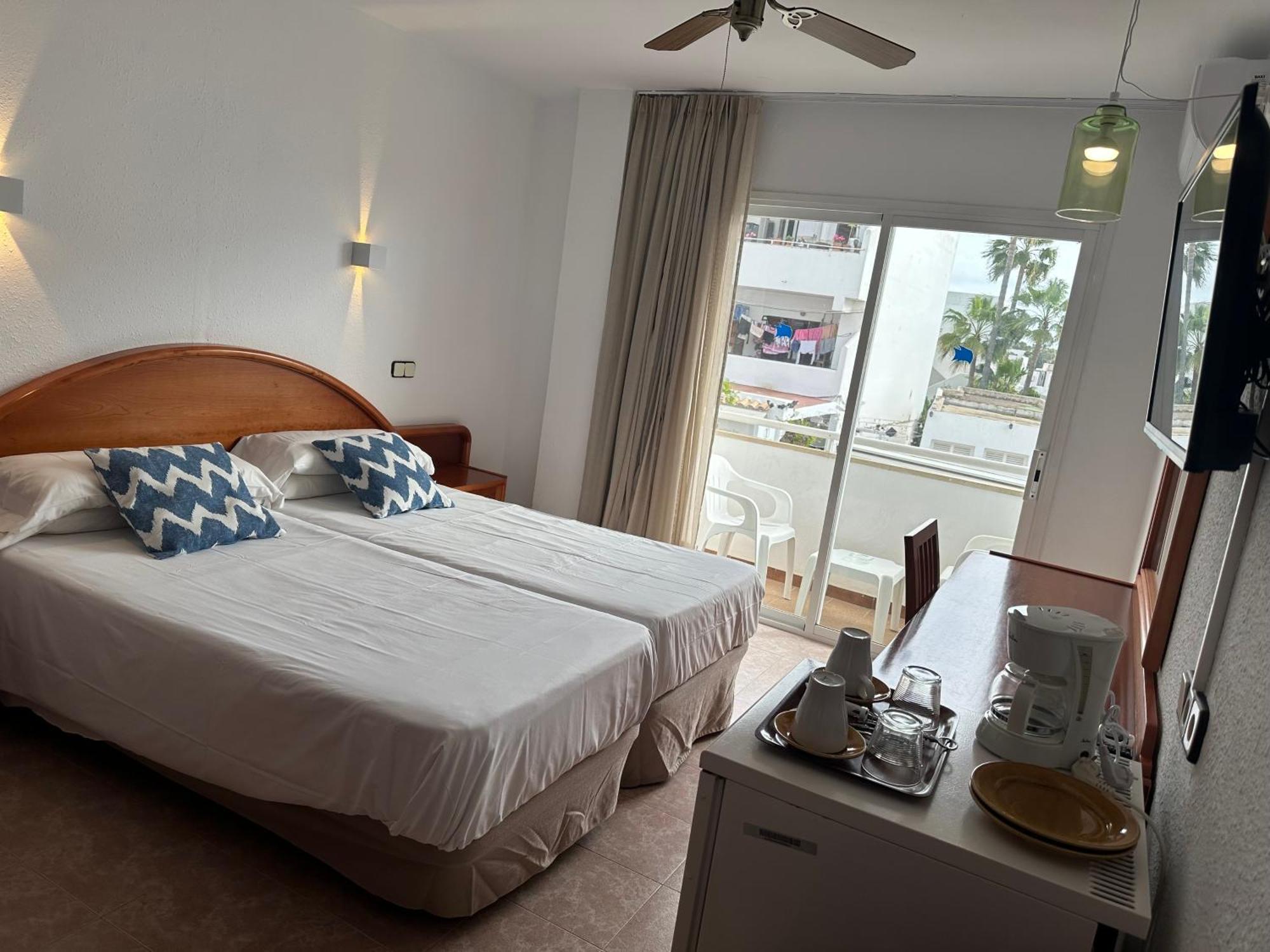 Hostal De La Caravel-La Cala D´Or Dış mekan fotoğraf