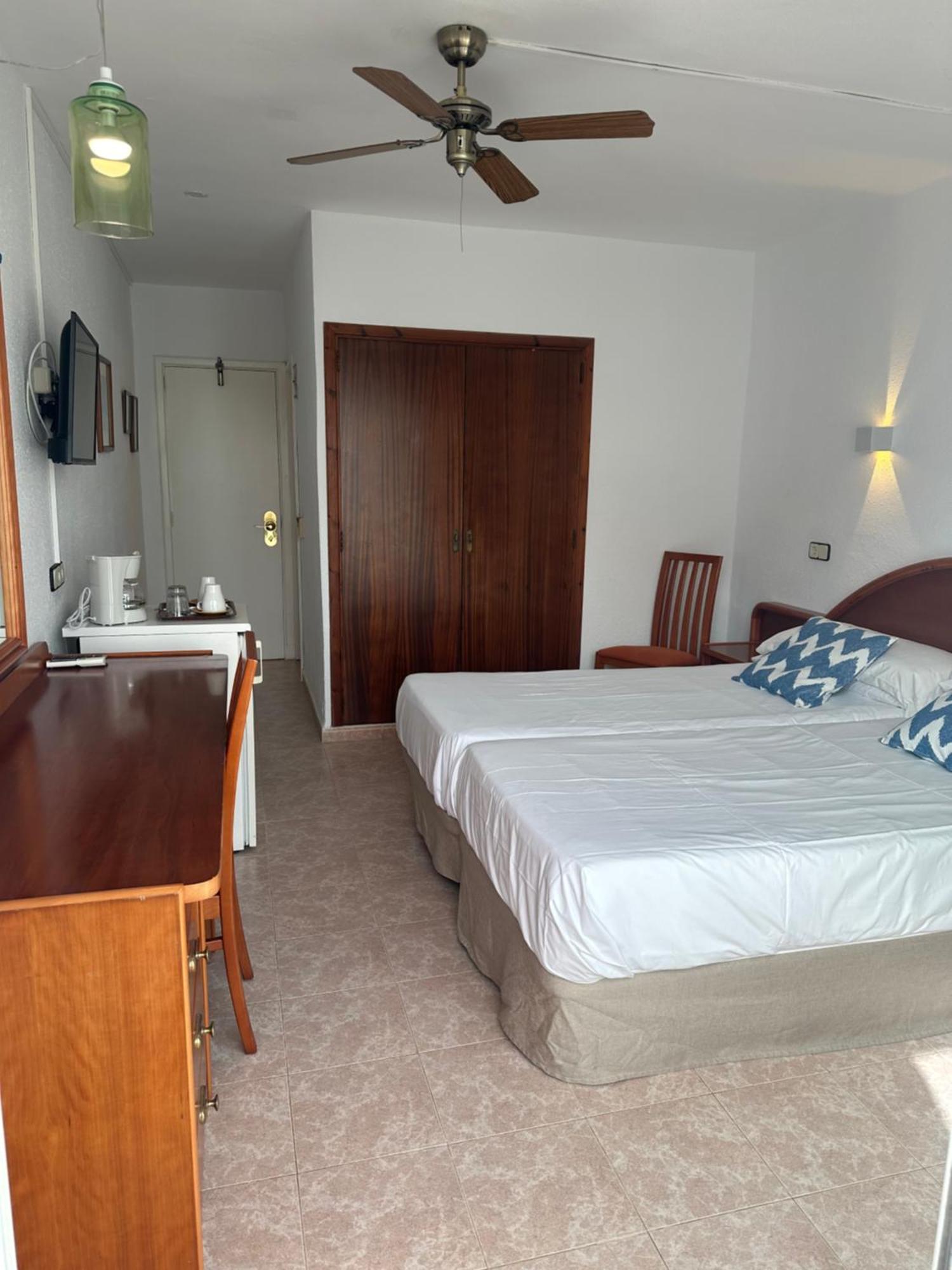 Hostal De La Caravel-La Cala D´Or Dış mekan fotoğraf