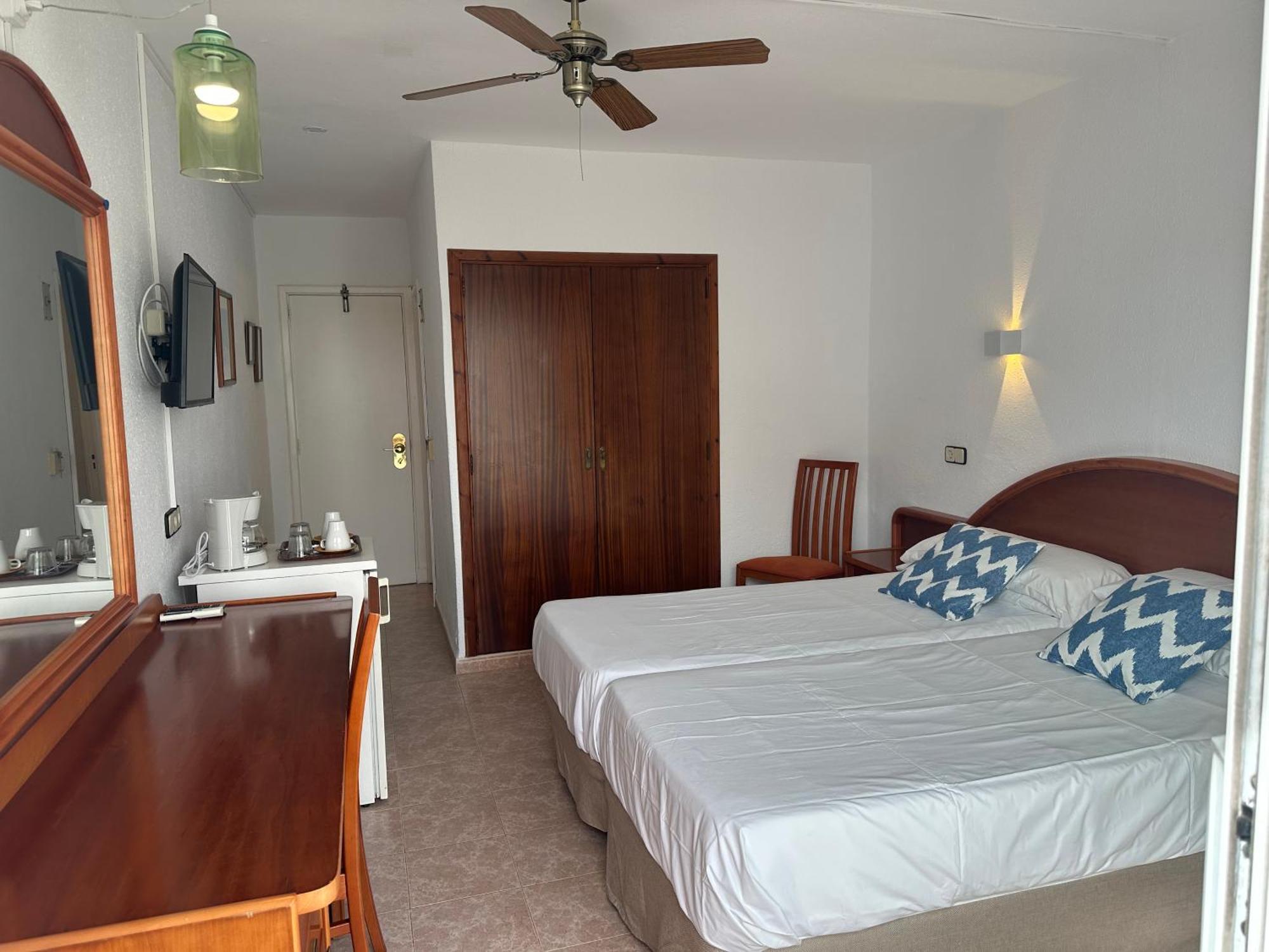 Hostal De La Caravel-La Cala D´Or Dış mekan fotoğraf