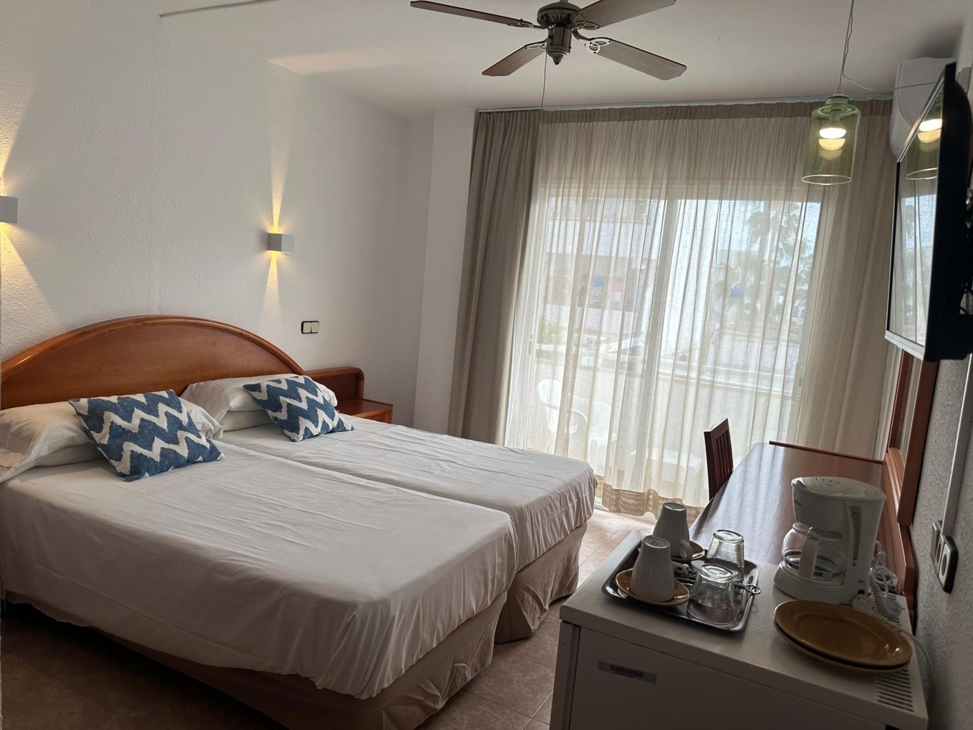 Hostal De La Caravel-La Cala D´Or Dış mekan fotoğraf