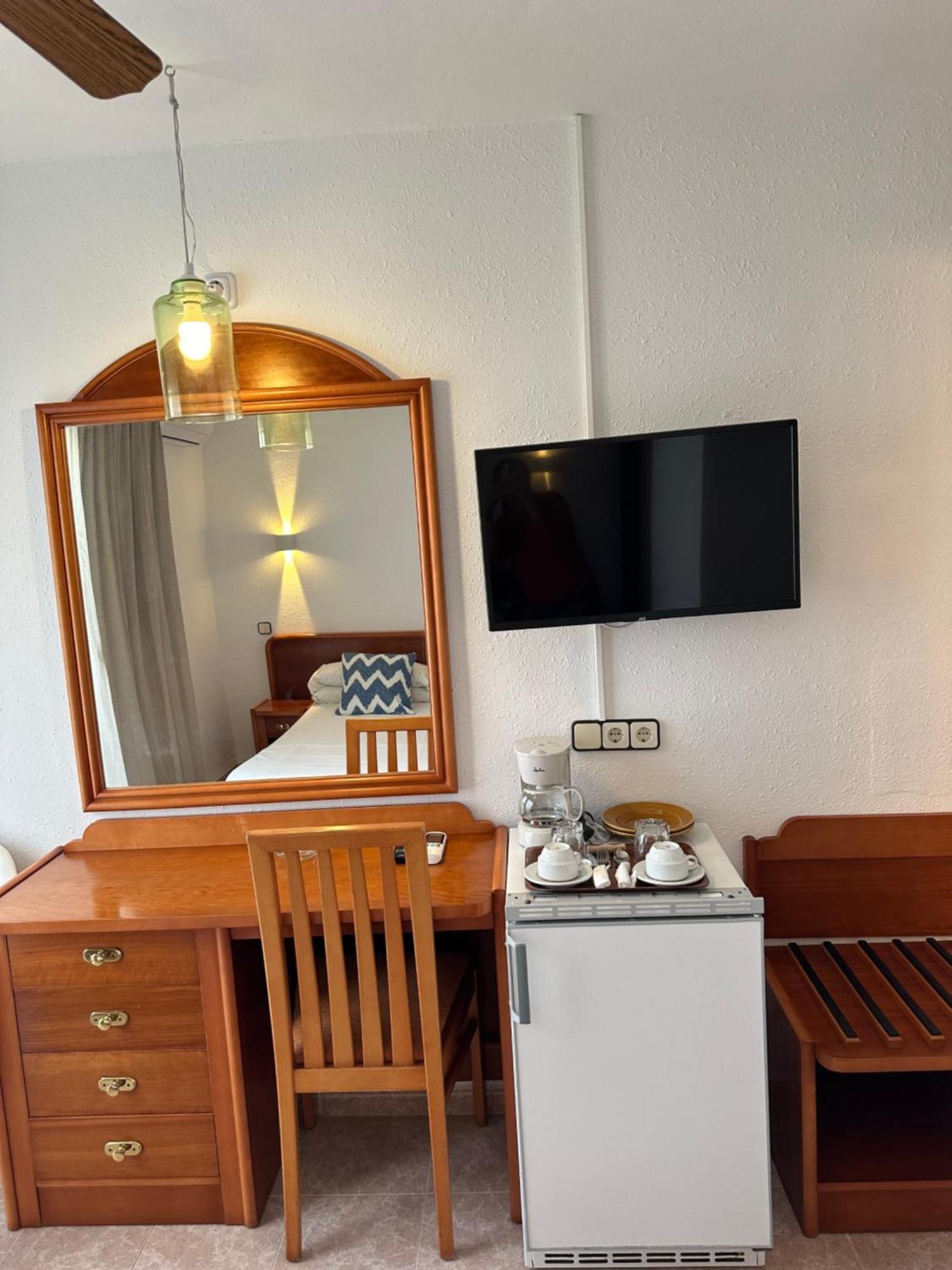 Hostal De La Caravel-La Cala D´Or Dış mekan fotoğraf