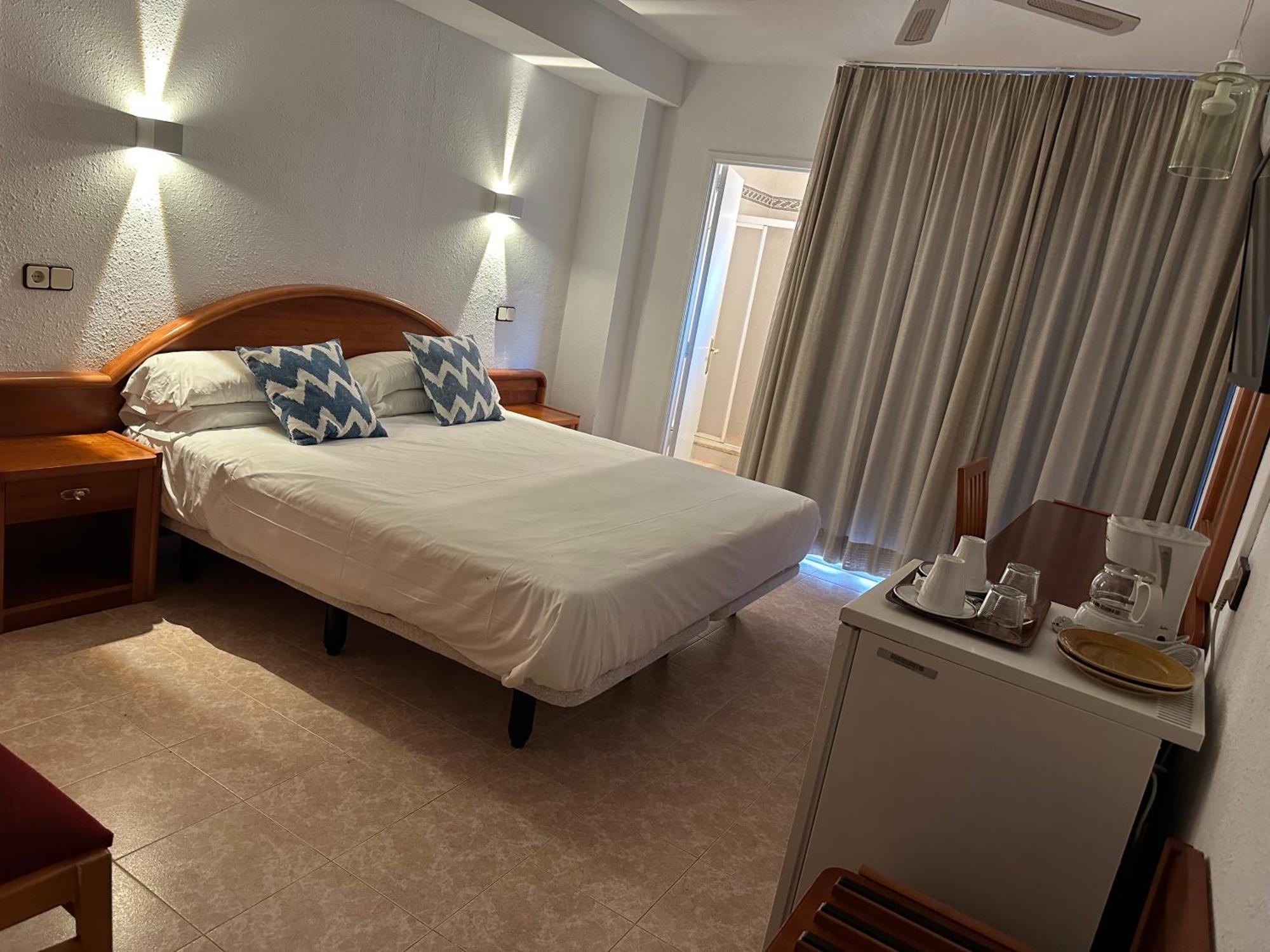 Hostal De La Caravel-La Cala D´Or Dış mekan fotoğraf