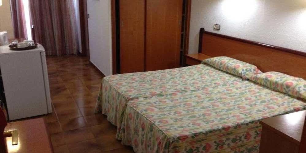 Hostal De La Caravel-La Cala D´Or Dış mekan fotoğraf
