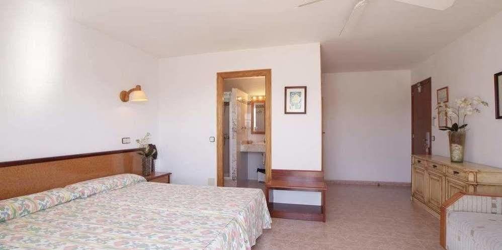 Hostal De La Caravel-La Cala D´Or Dış mekan fotoğraf