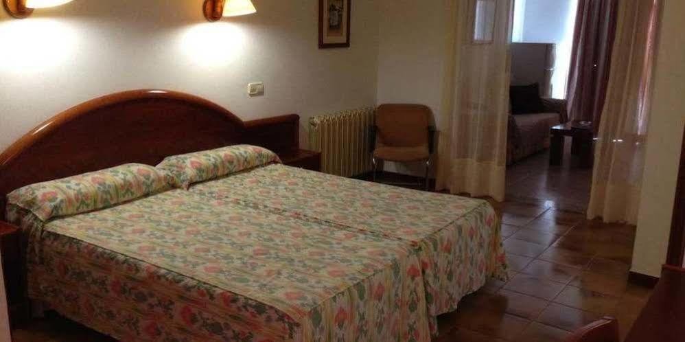 Hostal De La Caravel-La Cala D´Or Dış mekan fotoğraf